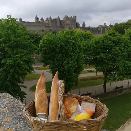 Apartamento Chez Mamita : Dans Quartier Calme.