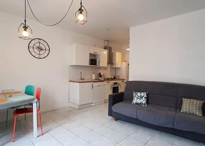 Chez Mamita : Dans Quartier Calme. * Carcasona