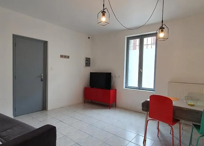 Chez Mamita : Dans Quartier Calme. Appartement *