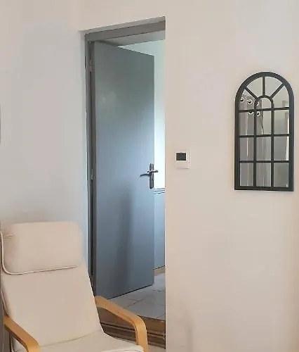 Chez Mamita : Dans Quartier Calme. * Carcasona